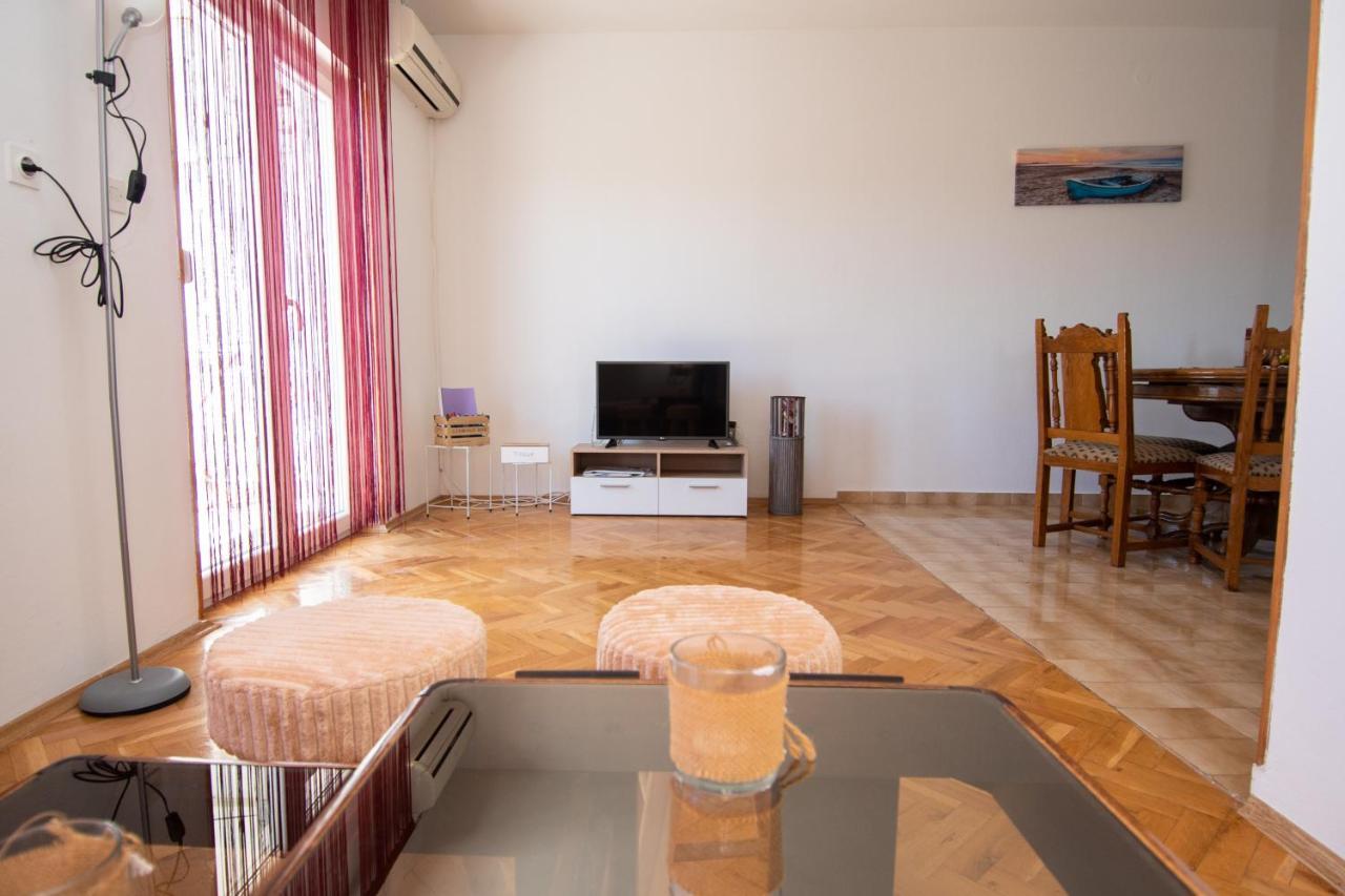 Apartmani Ivana 2 Kaštela エクステリア 写真